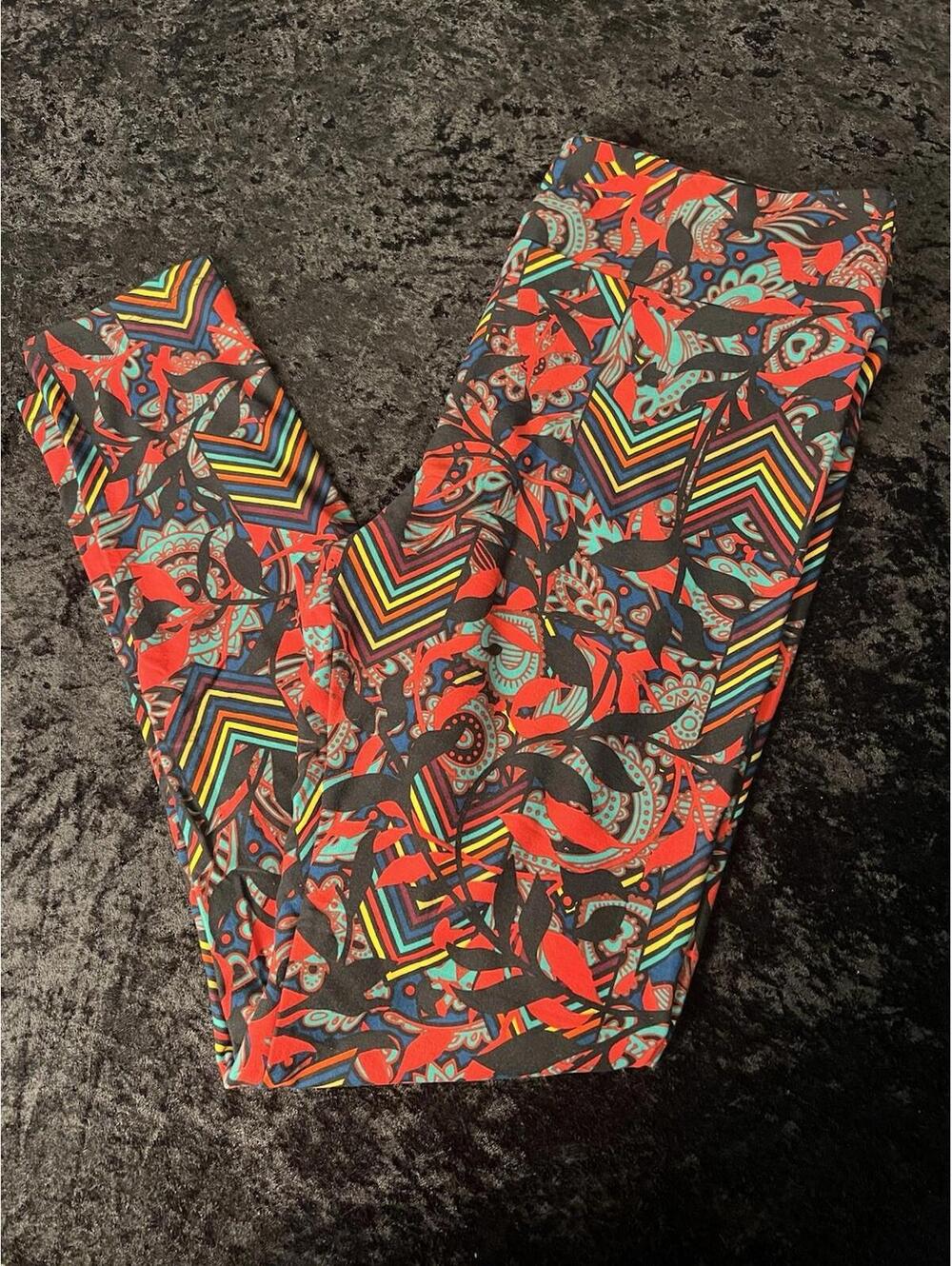 Lularoe Leggings Tall & Curvy TC High Rise Red Pattern Chevron Medallion NWOT